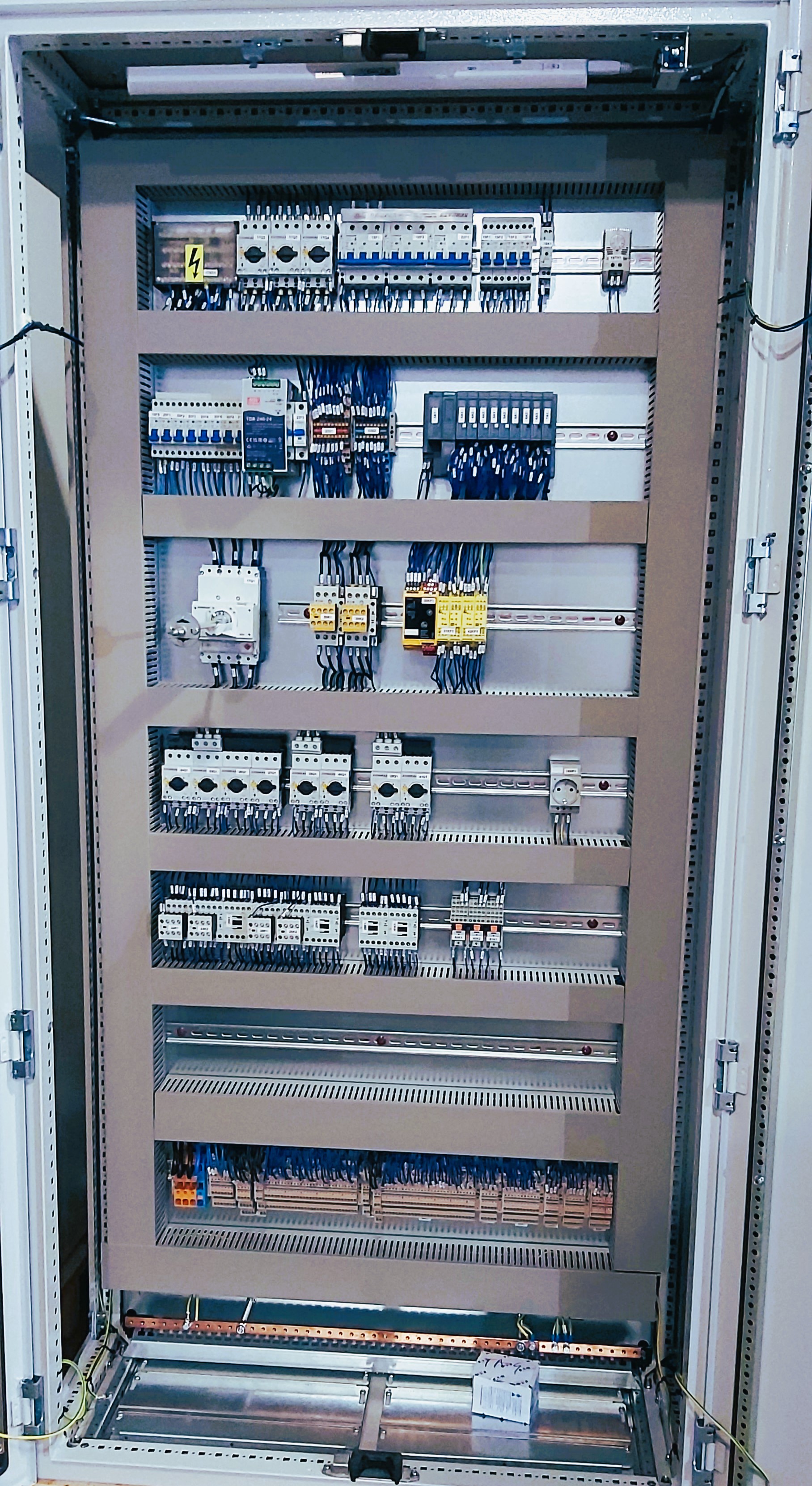 Tablouri electrice 8